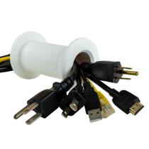 Formato de porta de passagem de cabo através de parede compatível com 3 pinos