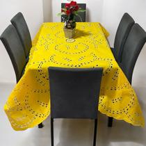 Forro para mesa de 6 lugares cor amarelo Comprimento 2,25x1,50 Largura