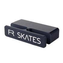 FR - Suporte de parede para Patins (Und) - Logo Branco FR - Suporte de parede para Patins (Und) - Logo Branco
