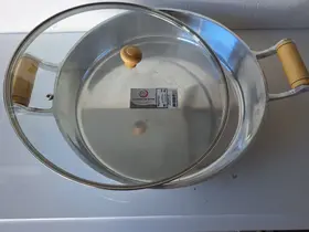 Frigideira am polida alumínio batido tampa de vidro n 30. Frigideira am polida alumínio batido tampa de vidro n 30.