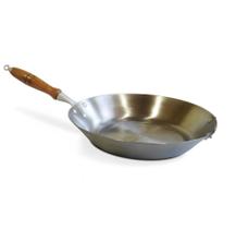 Frigideira de Aço Carbono 25 cm com Cabo de Madeira 1.3 litros Frigideira de Aço Carbono 25 cm com Cabo de Madeira 1.3 litros