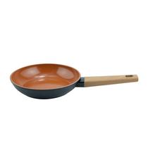 Frigideira Norma em Alumínio com Revestimento Antiaderente Cerâmico Preto e Fundo de Indução 20cm 1L - Fracalanza Frigideira Norma em Alumínio com Revestimento Antiaderente Cerâmico Preto e Fundo de Indução 20cm 1L - Fracalanza