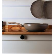 Frigideira Wok de Indução em Alumínio 28cm Taupe com Revesti Frigideira Wok de Indução em Alumínio 28cm Taupe com Revesti