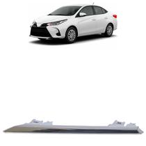 Friso Grade Central Yaris 2023 Cromado Friso Grade Central Yaris 2023 Cromado