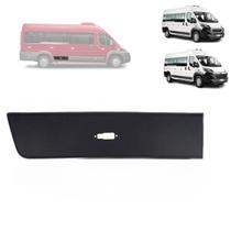 Friso lateral antes roda fiat ducato citroen jumper peugeot boxer 2018 a 2025 com furo lado direito Friso lateral antes roda fiat ducato citroen jumper peugeot boxer 2018 a 2025 com furo lado direito