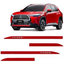 Friso Lateral Corolla Cross 2021 2022 Vermelho Granada Alto Relevo Flash Friso Lateral Corolla Cross 2021 2022 Vermelho Granada Alto Relevo Flash