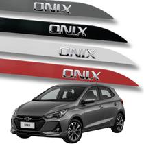 Friso Lateral Gm Onix 2020 21 2022 2023 2026 Escrita Cromada cor:Cinza Drake