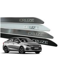 Friso Lateral para Cruze 2012 a 2023 com Ponta Facao Nome em Alto Relevo Cromado 4 Portas