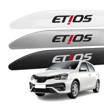 Friso Lateral para Etios 2012 a 2021 com Ponta Facao Nome em Adesivo 4 Portas