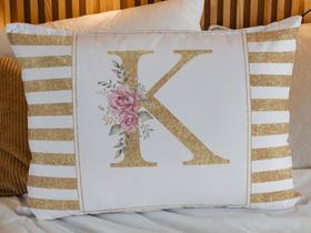 Fronha Capa de Travesseiro Alfabeto Listrado Dourado Premium Decorativo Micropercal 70x50 Iniciais do nome A a Z