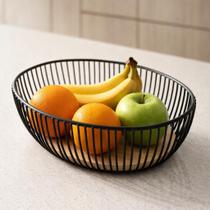 Fruteira Oval Preta Fosca com Base de Madeira Natural Design Escandinavo e Sofisticado WESTING by BSMIX