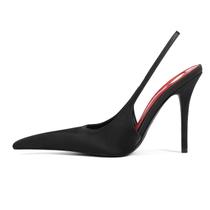 Fuazuzu Scarpins Slingback em Cetim Bicolor com Bico Fino