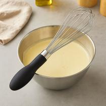 Fue Batedor de Claras em Neve e Cremes OXO Profissional Inox 28cm