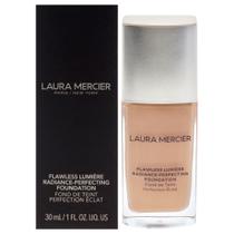 Fundação Laura Mercier Flawless Lumiere 3W1 Dusk