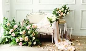 Fundo Fotográfico Em Tecido Poltrona Com Rosas 2,20X1,50