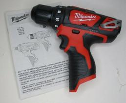 Furadeira Milwaukee M12 12V 3/8 polegadas 2407-20 Bare Tool Furadeira Milwaukee M12 12V 3/8 polegadas 2407-20 Bare Tool