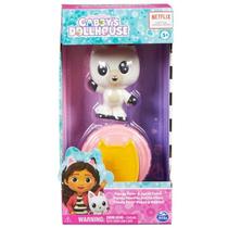 Gabbys Dollhouse Boneca PANDY PAWS com Acessorio SUNNY 3648