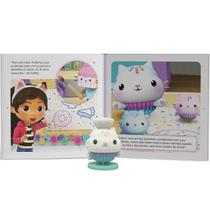 Gabbys Dollhouse Livro com Personagem os Primos do Cake Magica FUN F0200-4 Gabbys Dollhouse Livro com Personagem os Primos do Cake Magica FUN F0200-4