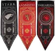 Game of Thrones Kit com 3 Bandeiras Stark, Targaryen e Lannister 46x152cm Game of Thrones Kit com 3 Bandeiras Stark, Targaryen e Lannister 46x152cm