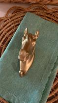 Gancho de parede em resina_cavalo dourado