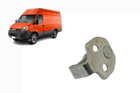 Gancho porta lateral/traseira central iveco daily (2008/2019) Gancho porta lateral/traseira central iveco daily (2008/2019)