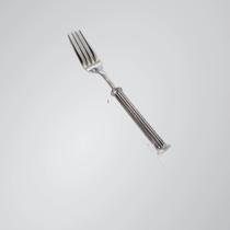 Garfo de mesa de inox com cabo em estanho modelo Dórica (GM07)