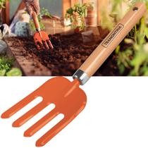 Garfo Metálico com 4 Dentes Tramontina Aço Com Cabo de Madeira Envernizado Para Jardinagem Horta Garfo Metálico com 4 Dentes Tramontina Aço Com Cabo de Madeira Envernizado Para Jardinagem Horta