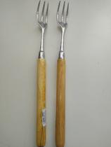 Garfo para churrasco cabo de madeira