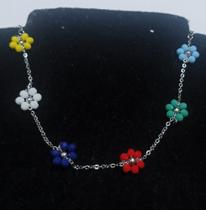 Gargantilha Chocker em Aço Inox com Flores Coloridas Gargantilha Chocker em Aço Inox com Flores Coloridas