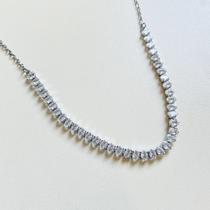 Gargantilha Choker de Pedras Brancas em Aço Inox