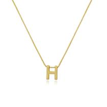Gargantilha de Letras Folheado a Ouro 18k