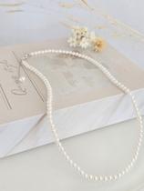 Gargantilha de Pérola Sintética 4mm em Prata 925 com Banho de Ródio - Elegante e Sofisticada Gargantilha de Pérola Sintética 4mm em Prata 925 com Banho de Ródio - Elegante e Sofisticada