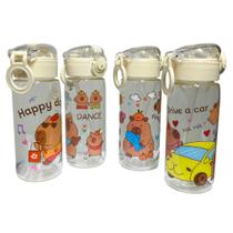 Garrafa de Água em Plástico Estampa Capivara 450ml com Trava Garrafa de Água em Plástico Estampa Capivara 450ml com Trava