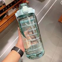Garrafa de Água Squeeze 2 litros Grande Galão transparente com canudo Academia treino