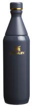Garrafa de água Stanley All Day Slim 600mL em aço inoxidável isolado Garrafa de água Stanley All Day Slim 600mL em aço inoxidável isolado