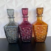 Garrafa de vidro para whisky / água rosa, preta ou amarela - licoreira com tampa 800ml