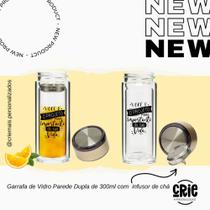 Garrafa de vidro parede dupla com infusor de chá inox e tampa dourada pérola 300ml