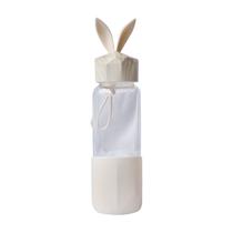 Garrafa de vidro rabbit bottle com capa de silicone, tampa plástica e alça 350ml