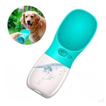 Garrafa Portátil Para Pet Com Água No Passeio