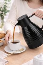 Garrafa Térmica Capri 1 Litro Preta Conservação Bebidas Quentes Frias Resistente Durável Cozinha Mesa Café Chá Jantar Prática Utensílio Doméstico