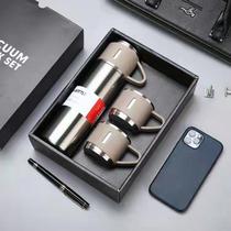 Garrafa Térmica com 3 Canecas Tampas Acampar Viajar Café Cozinha 5803 Garrafa Térmica com 3 Canecas Tampas Acampar Viajar Café Cozinha 5803