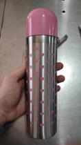 Garrafa térmica de metal 470 ml - cor prata detalhe rosa Garrafa térmica de metal 470 ml - cor prata detalhe rosa