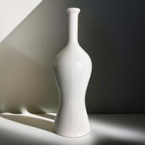 Garrafa Vaso Decorativa em Cerâmica Branco Brilho 33x11cm - Casa Helena Home Decor