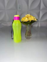 Garrafinha de água Tupperware 500 ml Verde com rosa