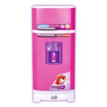 Geladeira Mágica Super Meg Rosa Com Som E Luz - Magic Toys Geladeira Mágica Super Meg Rosa Com Som E Luz - Magic Toys
