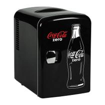 Geladeira Portátil Koolatron Coca-Cola Zero Mini para 6 Latas 110V Geladeira Portátil Koolatron Coca-Cola Zero Mini para 6 Latas 110V