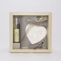 Gesso Perfumado Coração com Laço Chá Branco M.Victoria