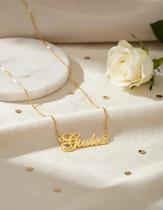 GIULIA COLAR DE NOME FOLHEADO A OURO 18k