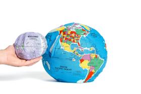 Globo de Pelúcia Educativo Hugg-A-Planet Terra e Lua 30 cm Globo de Pelúcia Educativo Hugg-A-Planet Terra e Lua 30 cm