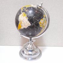 Globo Terrestre Preto com Base de Metal Prata 27 cm